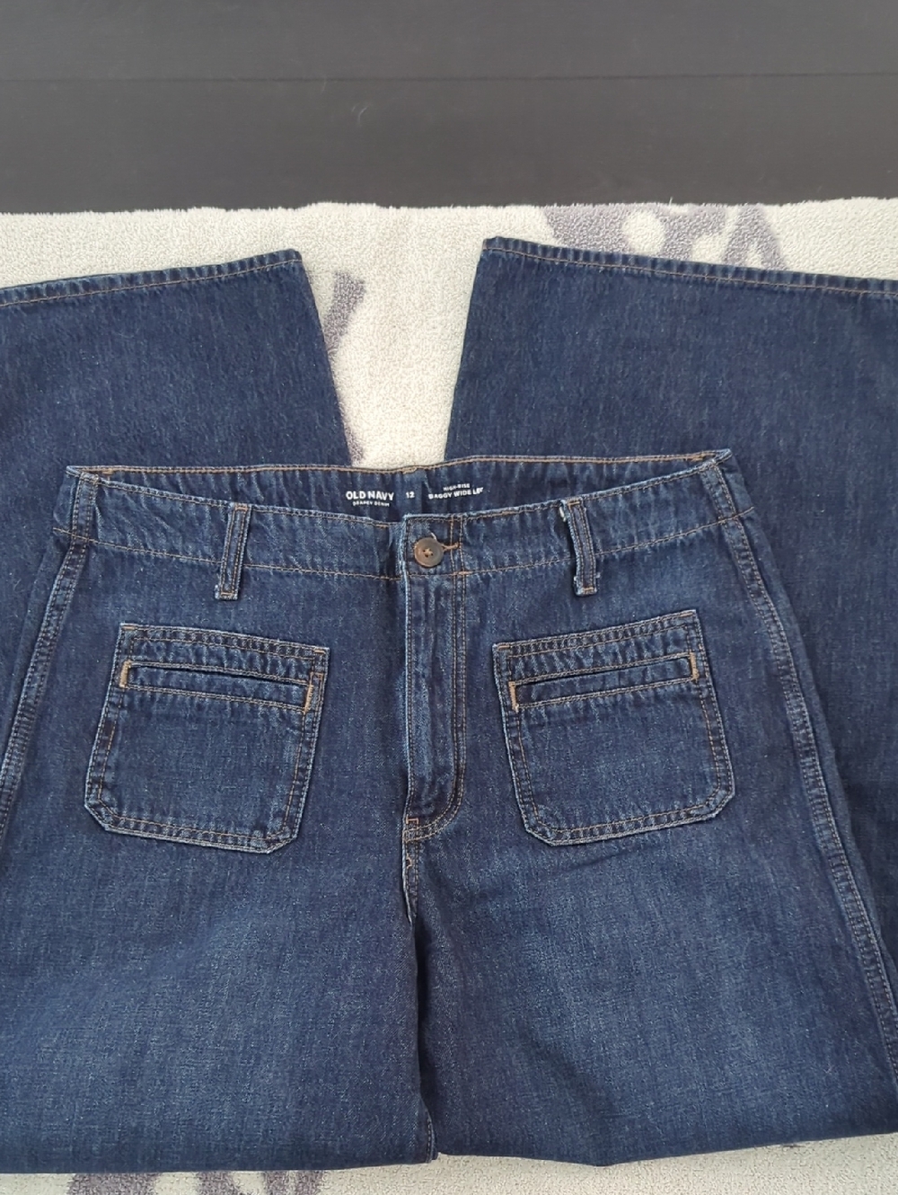Old Navy Women's Indigo Straight-Leg Jeans with Front Patch Pockets